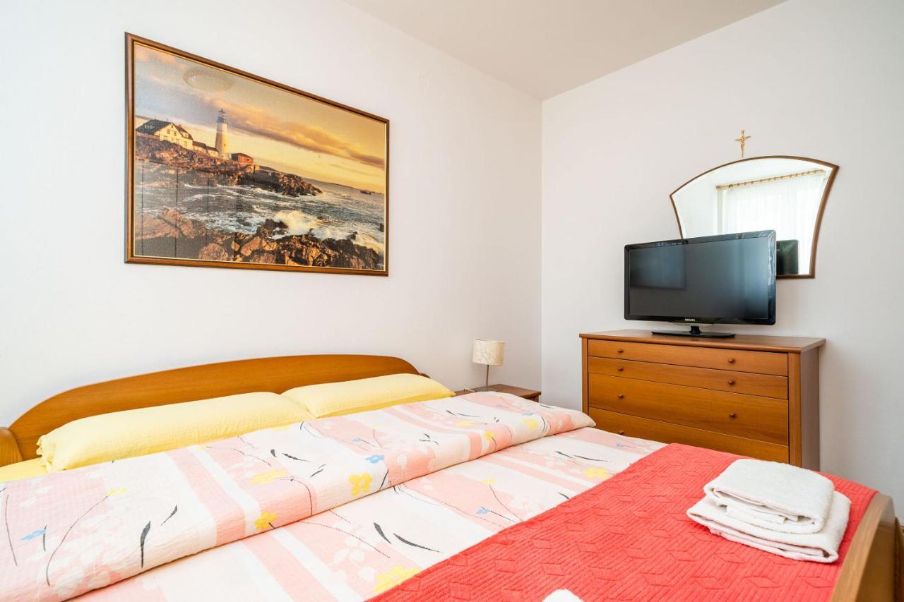 Spacious Three Bedroom Apartment Dubrovnik