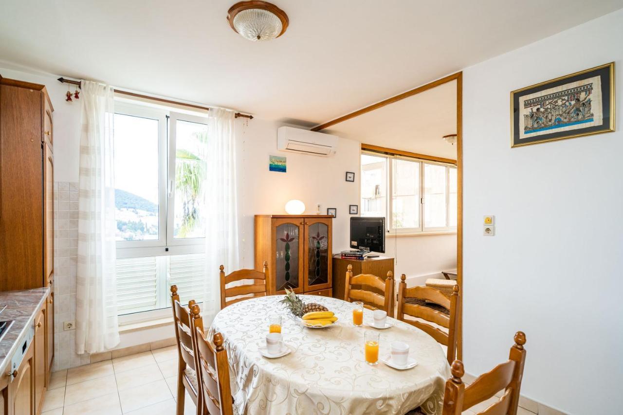 Spacious Three Bedroom Apartment *