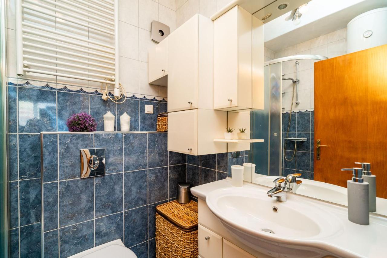 Spacious Three Bedroom *