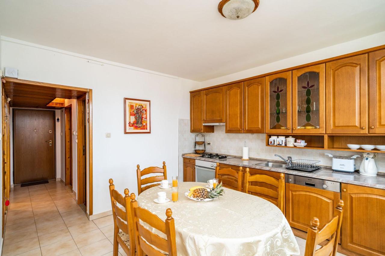 Spacious Three Bedroom * Dubrovnik